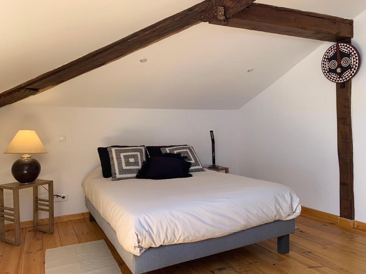 La Vue Sur Le Clocher Auriac-sur-Vendinelle ภายนอก รูปภาพ